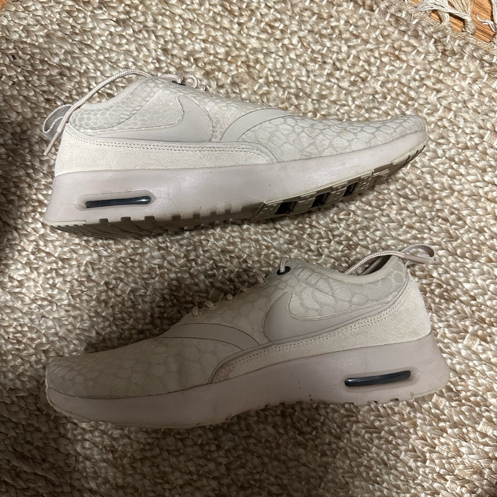 Nike Light Beige Textured Sneakers